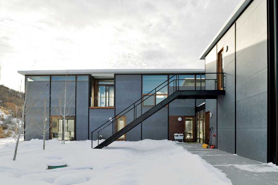 Assembled from mix-and-match 8-foot panels, FlatPak homes have a linear design.